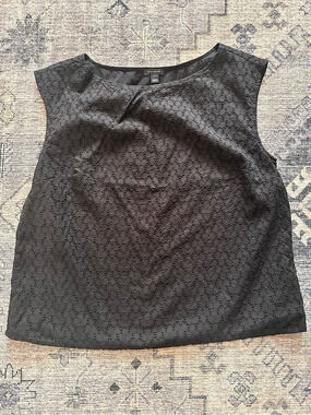 Ann Taylor Black Cotton Eyelet Top Size Large Like New